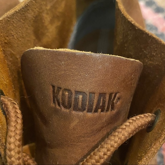 Kodiak Brown Leather Chukka Shoe Boots - Picture 3 of 6